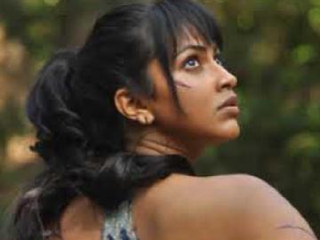 Amala Paul Adho Andha Paravai Pola to release on December 27